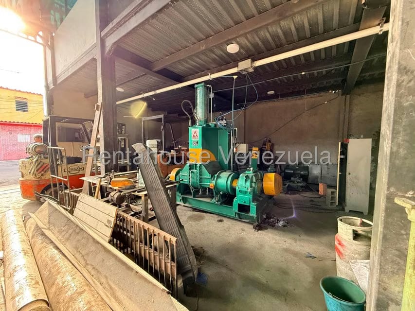 Comercial (Galpon - Deposito) en Venta en Centro, Lara - 15