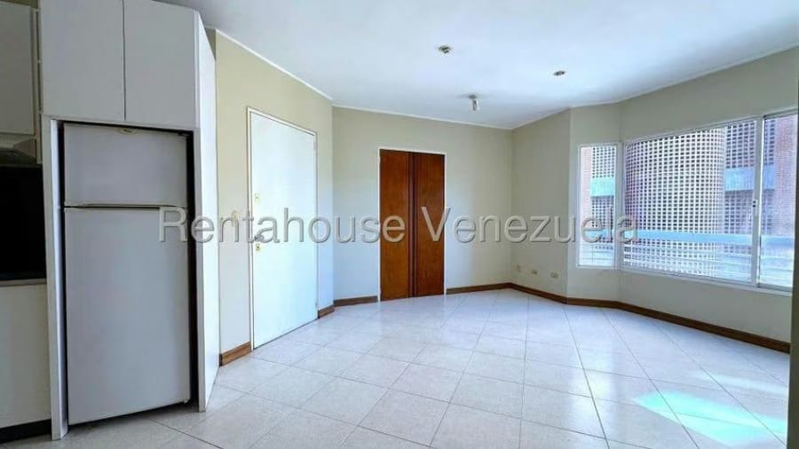 Apartamento en Venta en El Rosal Caracas - 3