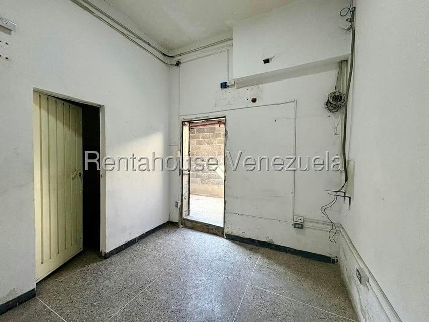 Comercial (Local Comercial) en Alquiler en Centro, Lara - 24