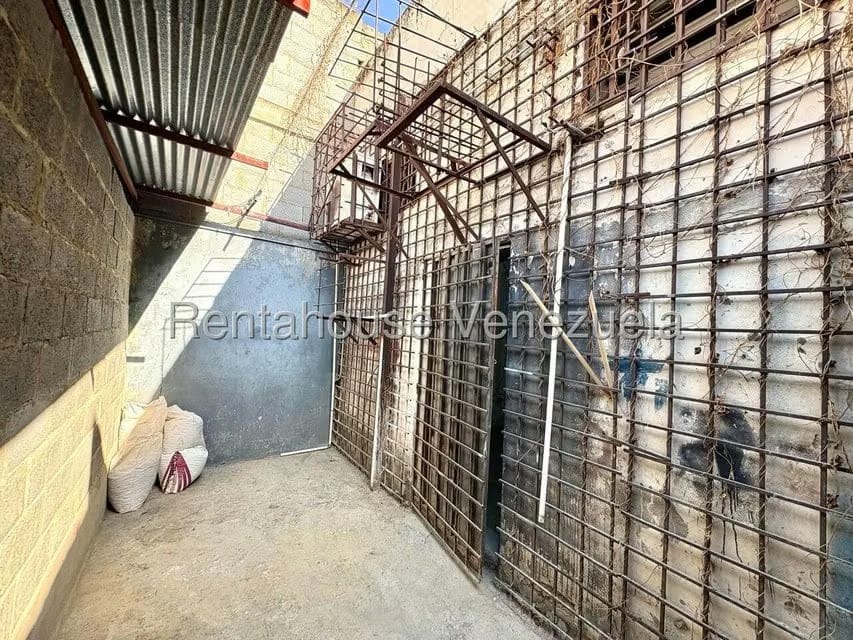 Comercial (Local Comercial) en Alquiler en Centro, Lara - 28