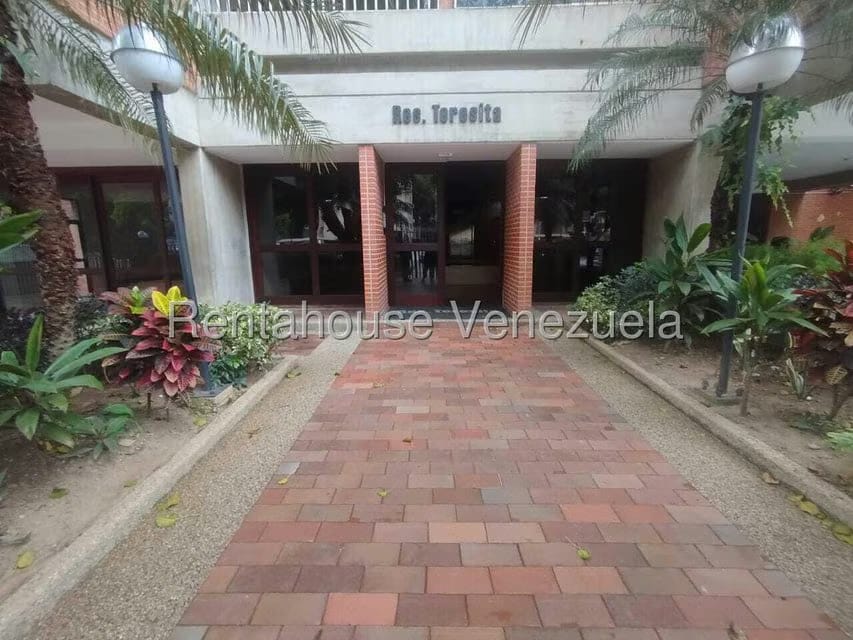 Apartamento (1 Nivel) en Alquiler en Santa Fe Norte, Distrito Metropolitano - 2