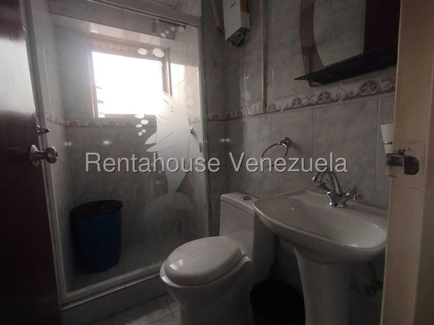 Apartamento (1 Nivel) en Alquiler en Santa Fe Norte, Distrito Metropolitano - 16