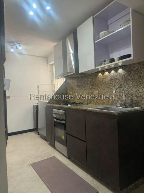 Apartamento (1 Nivel) en Venta en Parroquia La Candelaria, Distrito Metropolitano - 12