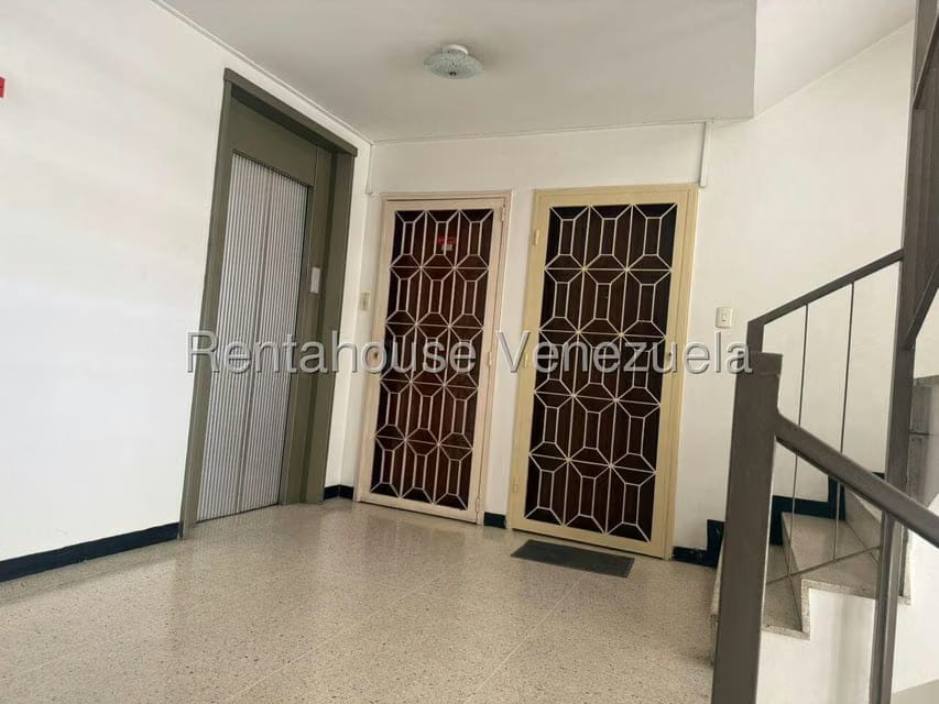 Apartamento (1 Nivel) en Venta en Parroquia La Candelaria, Distrito Metropolitano - 14