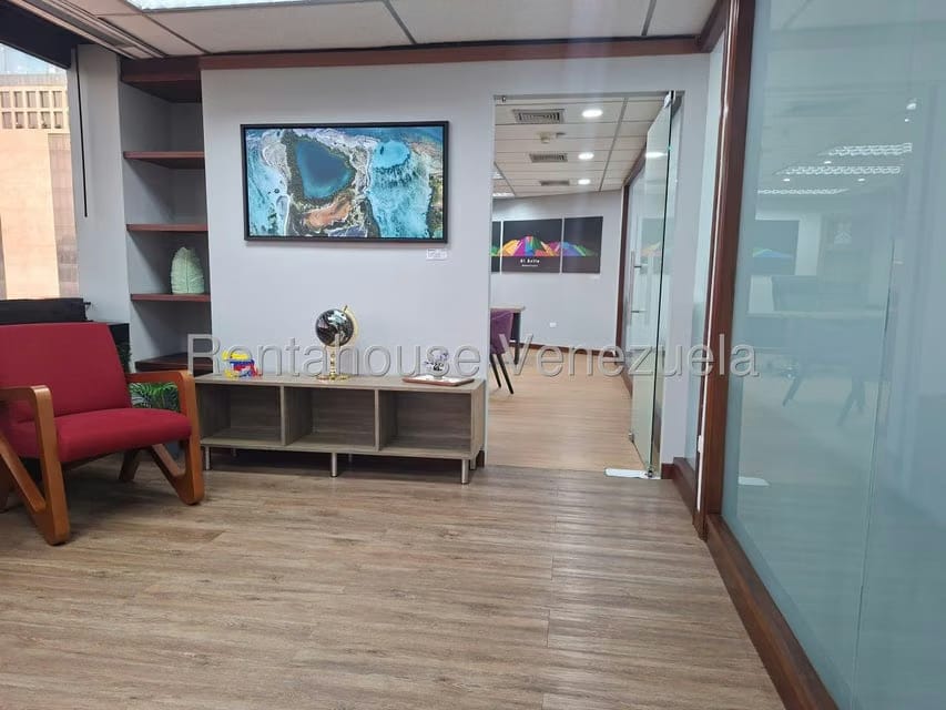 Comercial (Oficina) en Alquiler en El Recreo, Distrito Metropolitano - 17