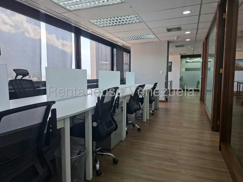 Comercial (Oficina) en Alquiler en El Recreo, Distrito Metropolitano - 36
