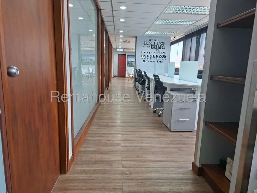 Comercial (Oficina) en Alquiler en El Recreo, Distrito Metropolitano - 40