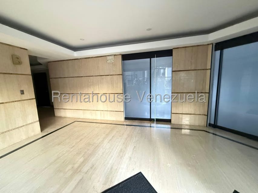 Apartamento (1 Nivel) en Alquiler en El Rosal, Distrito Metropolitano - 22