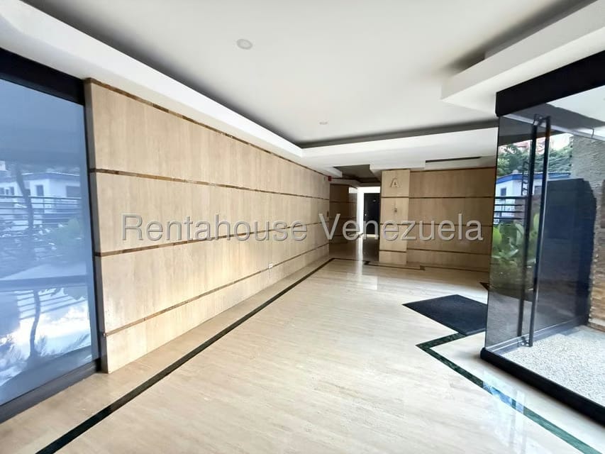 Apartamento (1 Nivel) en Alquiler en El Rosal, Distrito Metropolitano - 23