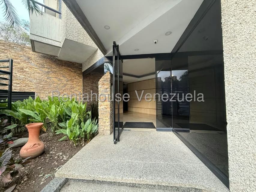 Apartamento (1 Nivel) en Alquiler en El Rosal, Distrito Metropolitano - 25