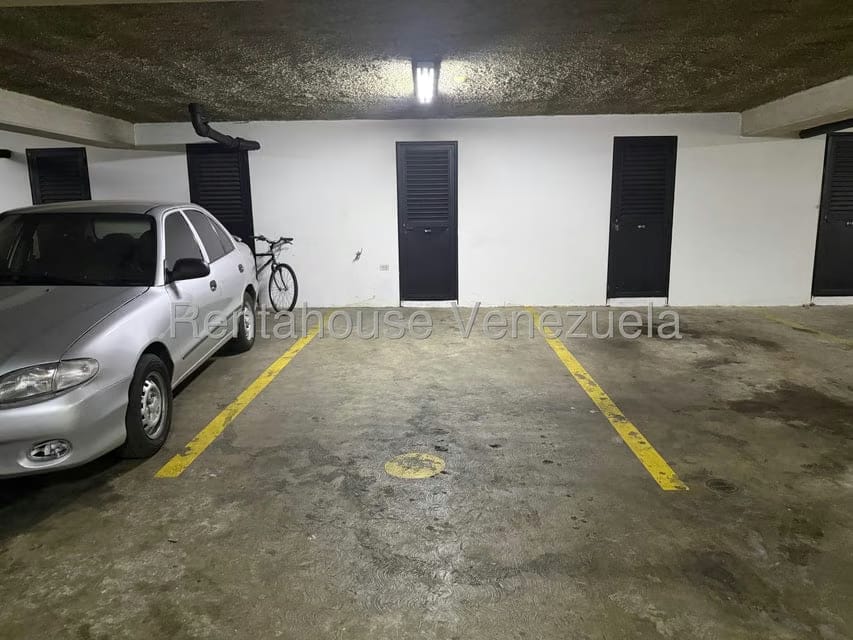 Apartamento (1 Nivel) en Alquiler en El Rosal, Distrito Metropolitano - 26