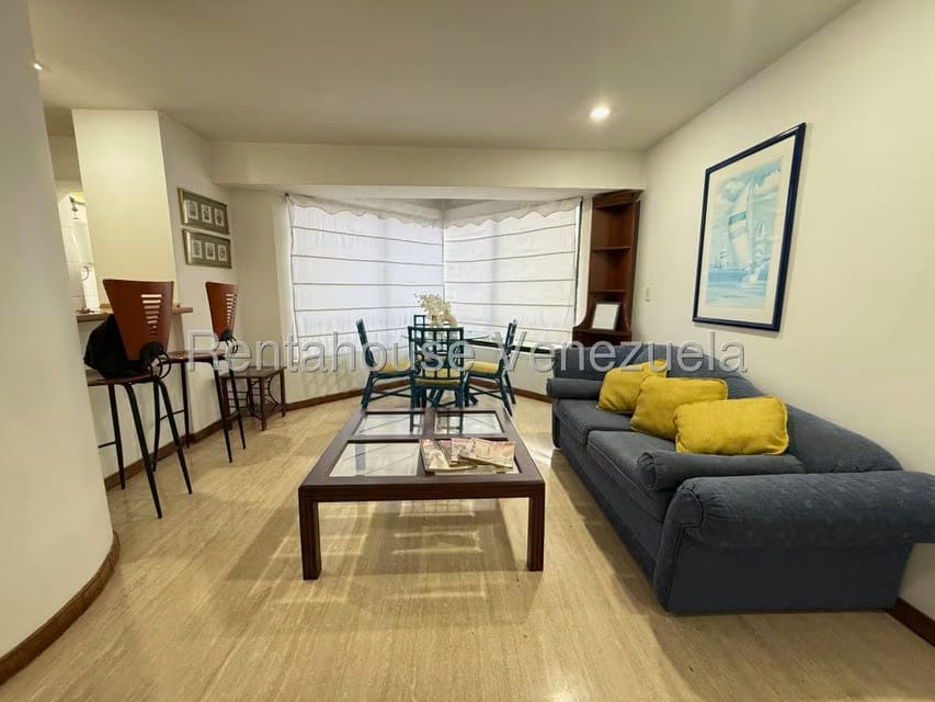 Apartamento (1 Nivel) en Alquiler en El Rosal, Distrito Metropolitano - 5