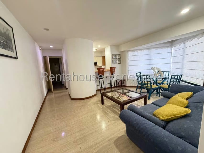 Apartamento (1 Nivel) en Alquiler en El Rosal, Distrito Metropolitano - 6