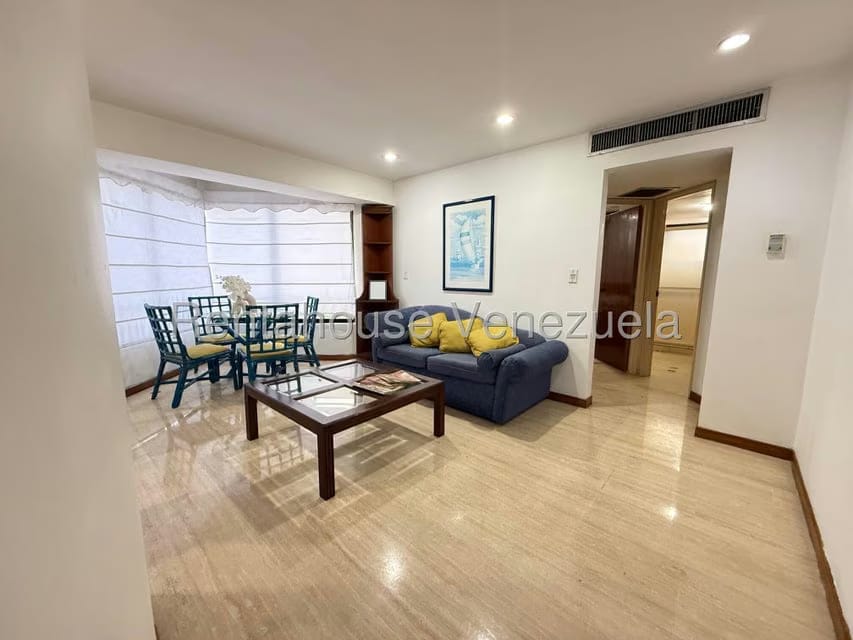 Apartamento (1 Nivel) en Alquiler en El Rosal, Distrito Metropolitano - 7