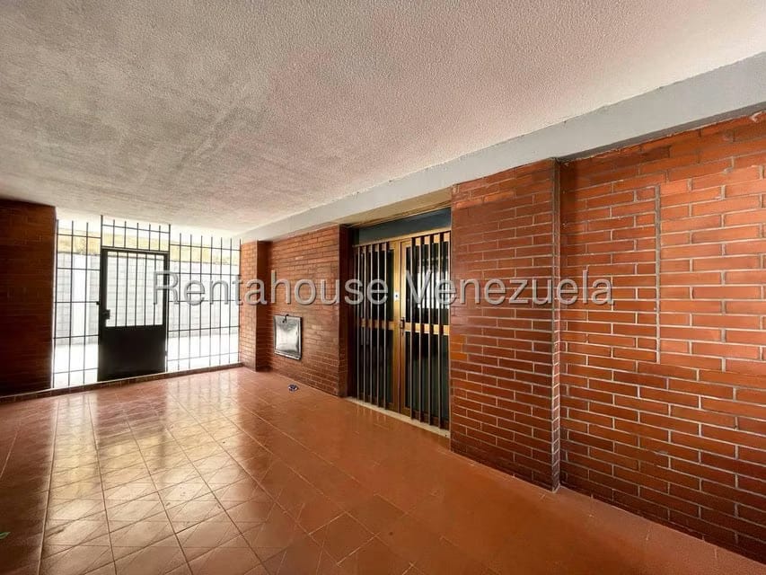 Apartamento (1 Nivel) en Venta en Zona Centro, Aragua - 2