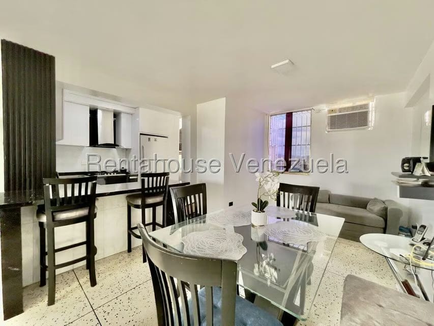 Apartamento (1 Nivel) en Venta en Zona Centro, Aragua - 5