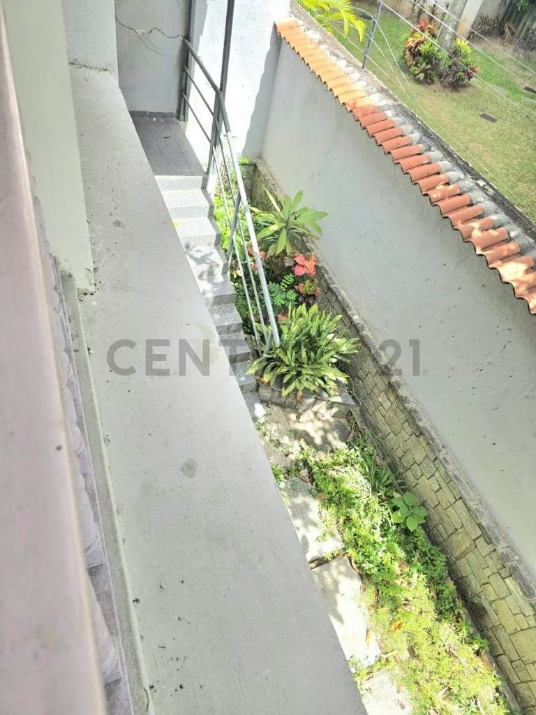 ALQUILER DE CASA-QUINTA EN LA URB. LOS NARANJOS DE LAS MERCEDES. CARACAS - 29