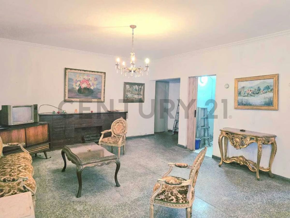 ALQUILER DE CASA-QUINTA EN LA URB. LOS NARANJOS DE LAS MERCEDES. CARACAS - 4