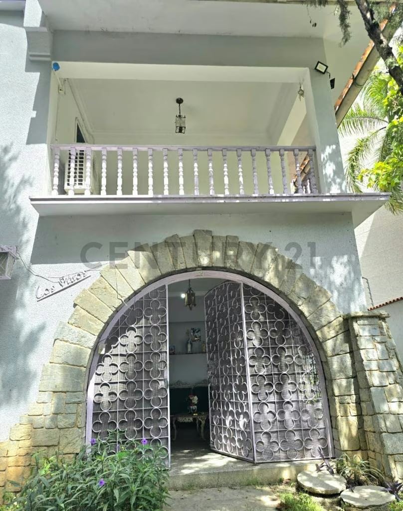 ALQUILER DE CASA-QUINTA EN LA URB. LOS NARANJOS DE LAS MERCEDES. CARACAS - 6