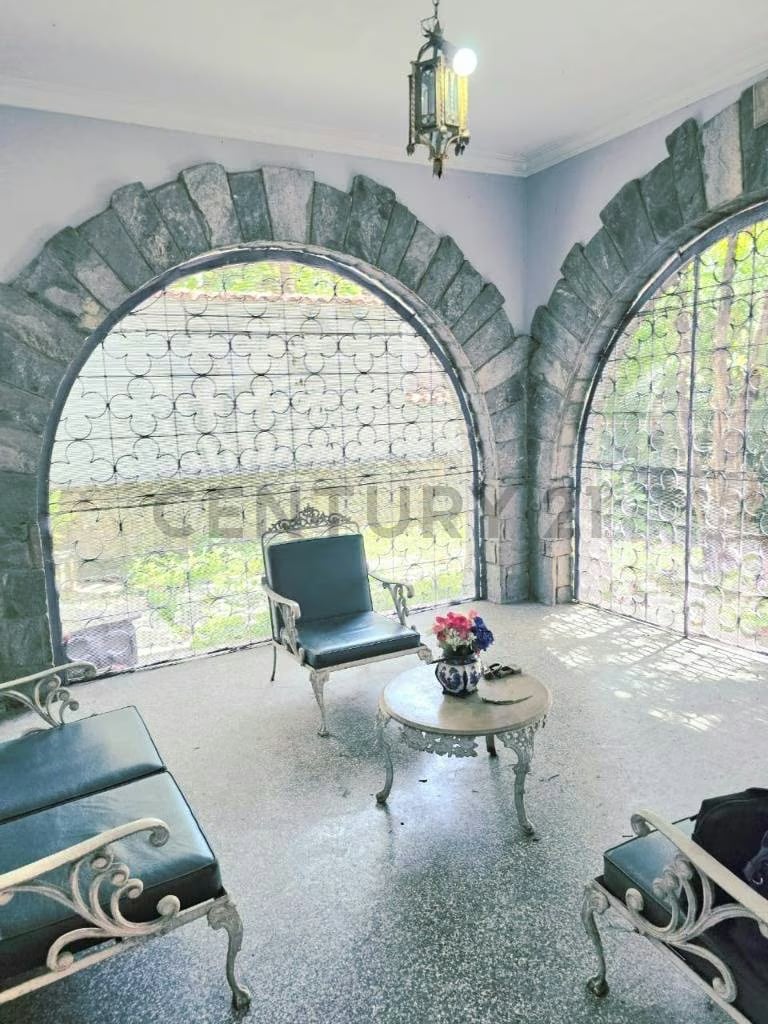 ALQUILER DE CASA-QUINTA EN LA URB. LOS NARANJOS DE LAS MERCEDES. CARACAS - 9