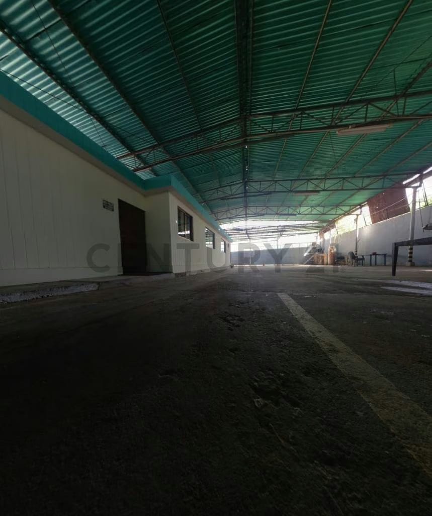 En Venta Galpon con Oficinas Amobladas sector El Milagro - 4