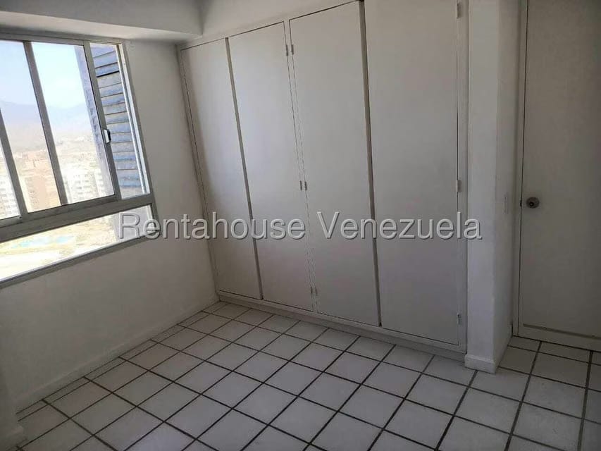 Apartamento (1 Nivel) en Venta en Costa Azul, Nueva Esparta - 11