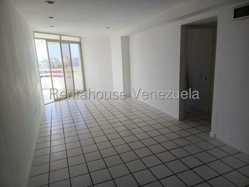 Apartamento (1 Nivel) en Venta en Costa Azul, Nueva Esparta - 4