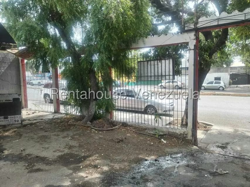 Terreno (Comercial) en Alquiler en Parroquia Catedral, Lara - 4