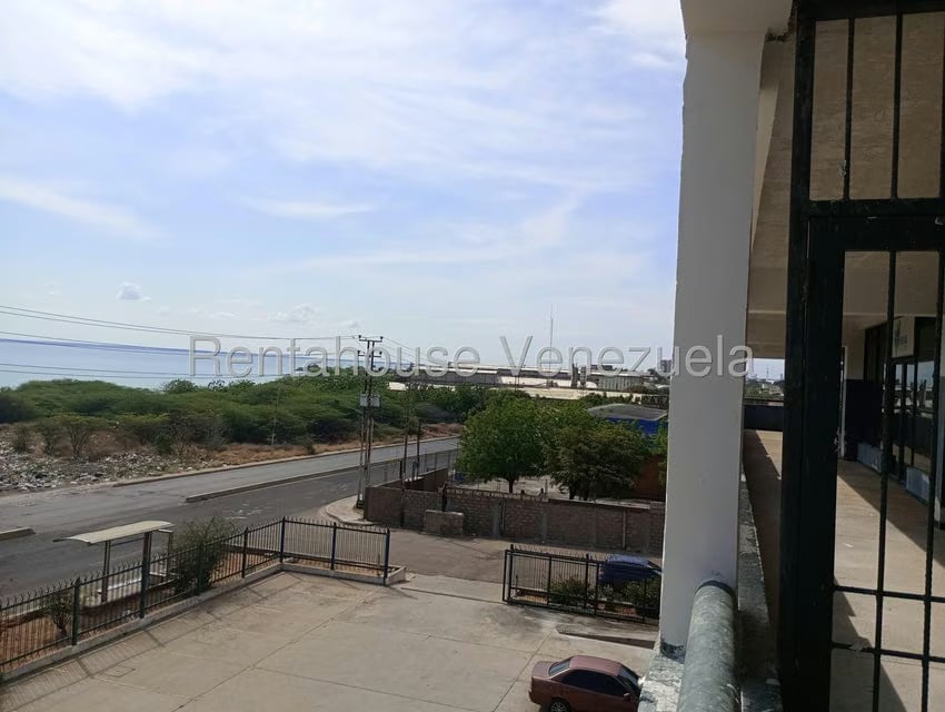 Comercial (Local Comercial) en Alquiler en Los Haticos, Zulia - 4