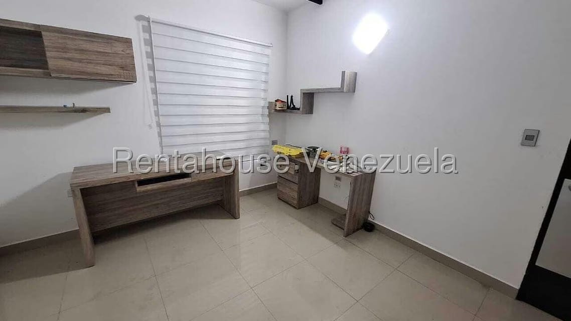 Townhouse (Duplex) en Venta en El Paraiso, Merida - 4