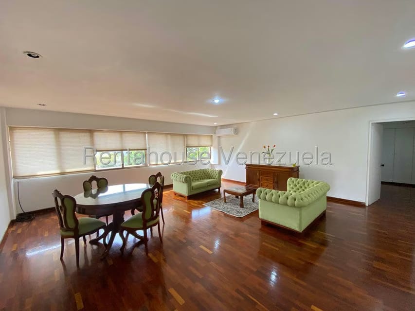 Apartamento (1 Nivel) en Alquiler en Colinas de Valle Arriba, Distrito Metropolitano - 3