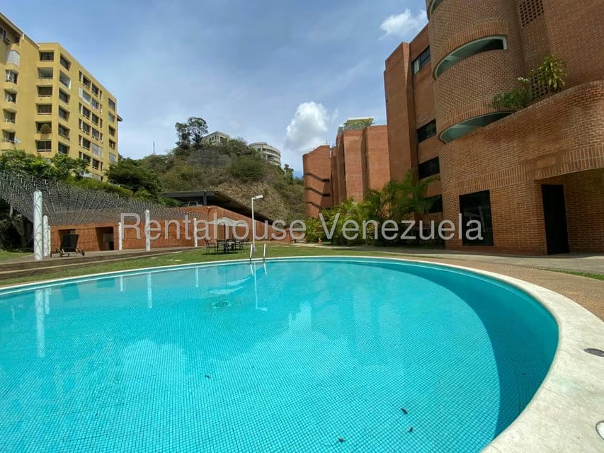 Apartamento (1 Nivel) en Alquiler en Colinas de Valle Arriba, Distrito Metropolitano - 30