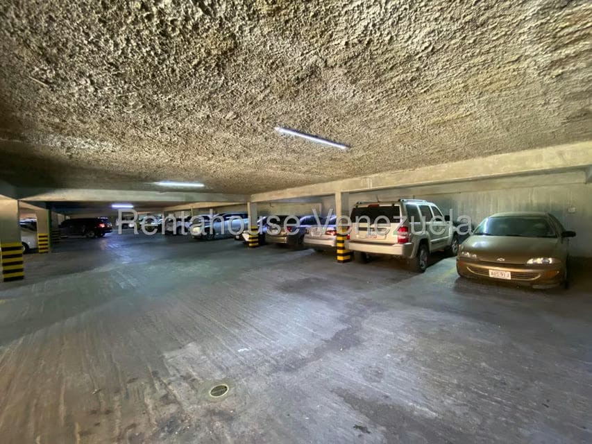 Apartamento (1 Nivel) en Alquiler en Colinas de Valle Arriba, Distrito Metropolitano - 36