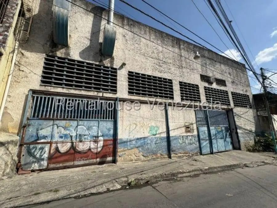 Galpon en Venta en Catia Caracas - 11