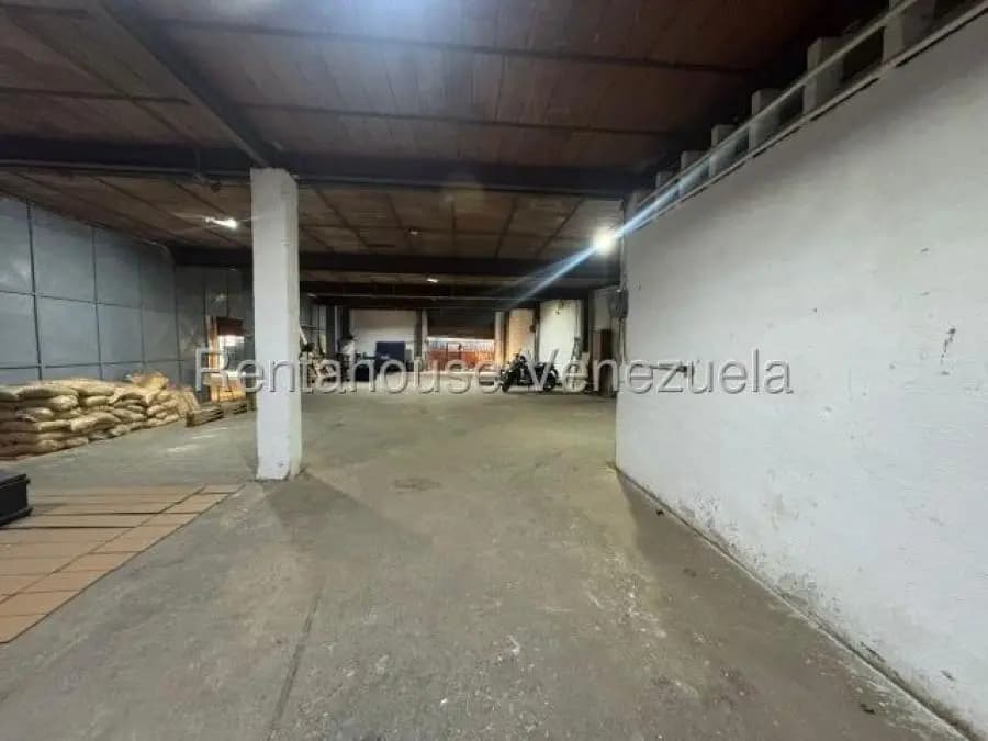 Galpon en Venta en Catia Caracas - 9