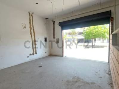 En venta Edificación para uso comercial con Varios Locales en obra Avanzada - 2