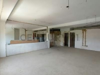 En venta Edificación para uso comercial con Varios Locales en obra Avanzada - 4