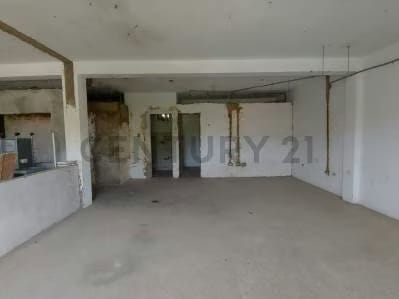 En venta Edificación para uso comercial con Varios Locales en obra Avanzada - 5