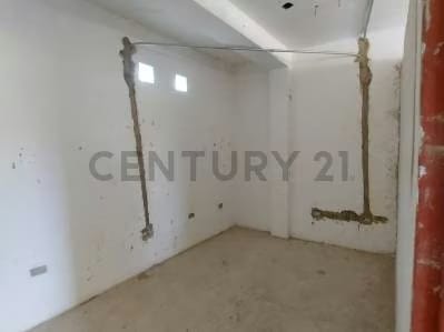 En venta Edificación para uso comercial con Varios Locales en obra Avanzada - 6