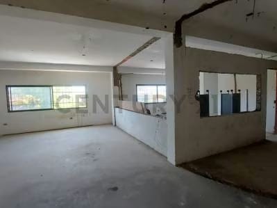 En venta Edificación para uso comercial con Varios Locales en obra Avanzada - 8