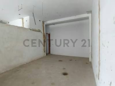 En venta Edificación para uso comercial con Varios Locales en obra Avanzada - 10