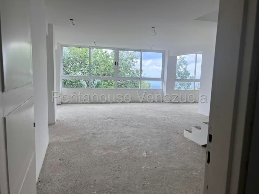 Apartamento (Duplex) en Venta en Llano Alto, Miranda - 2