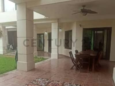 SE VENDE, casa en la urbanizacion la lagunita - 7