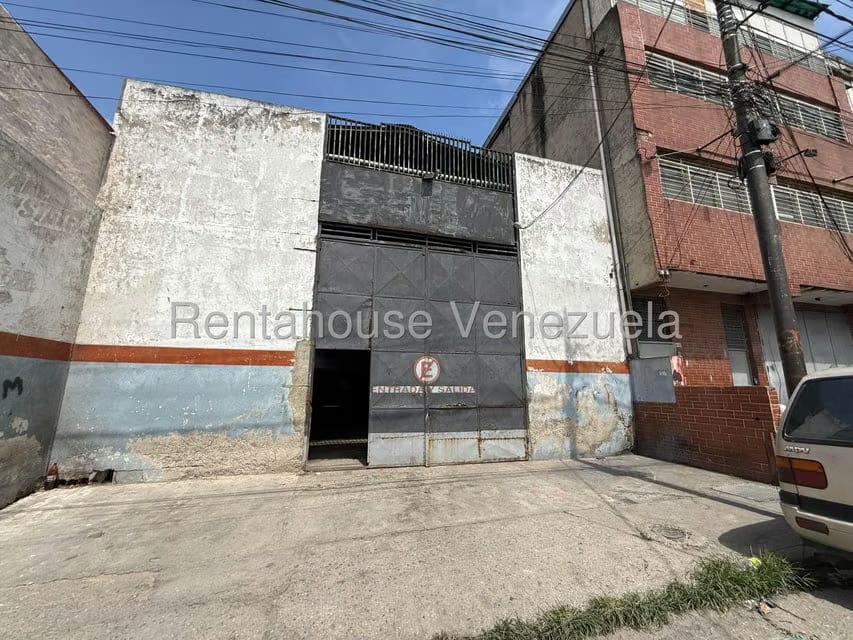 Comercial (Local Comercial) en Alquiler en Catia, Distrito Metropolitano - 2