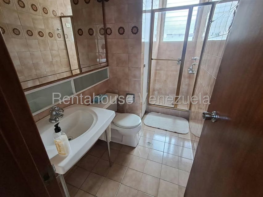 Apartamento (Duplex) en Venta en San Bernardino, Distrito Metropolitano - 13