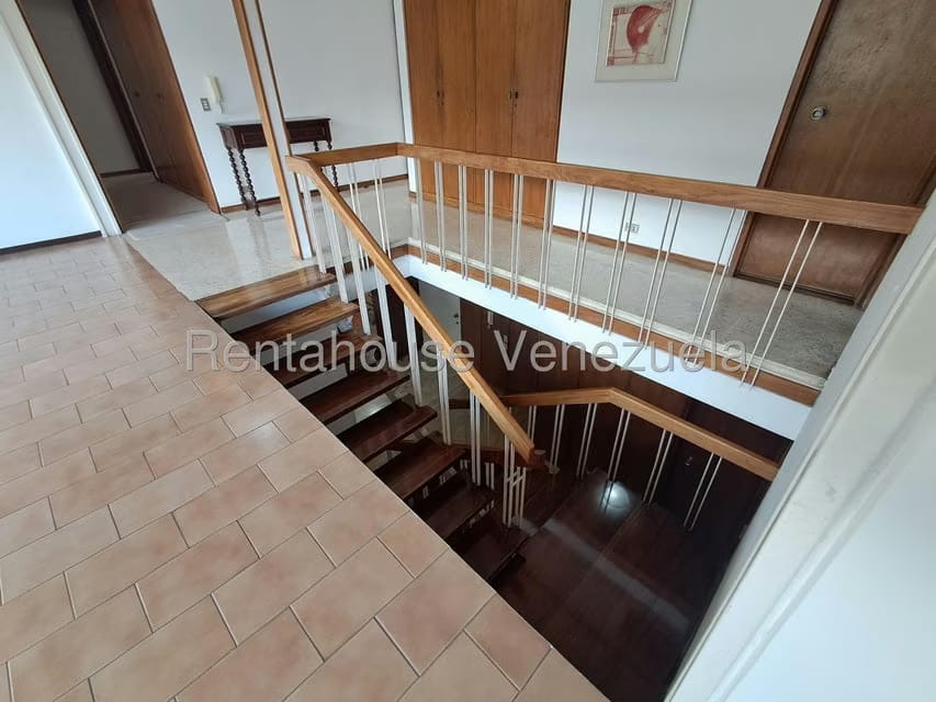 Apartamento (Duplex) en Venta en San Bernardino, Distrito Metropolitano - 32