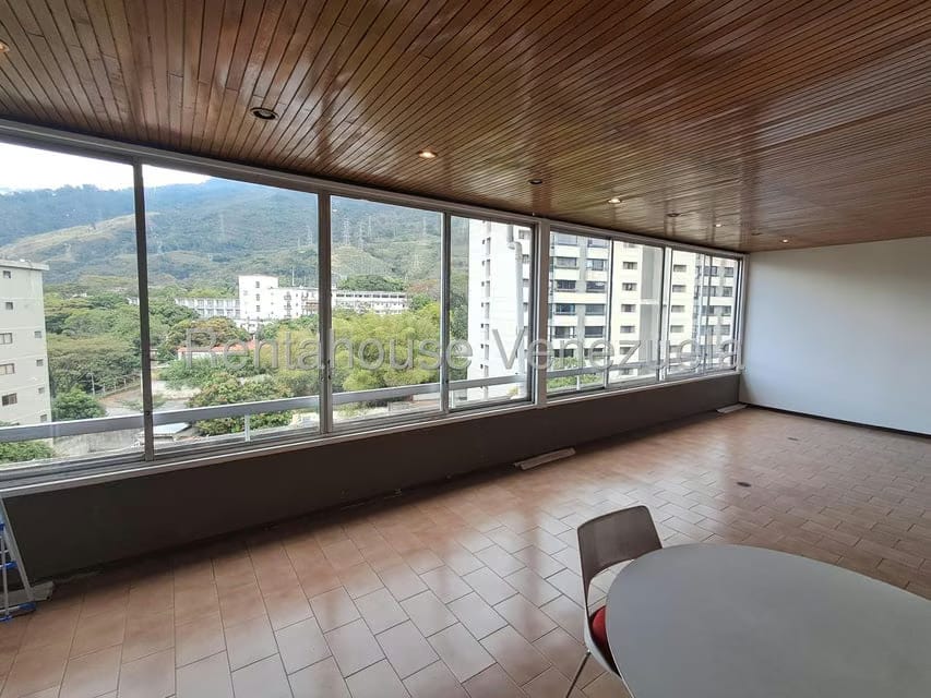 Apartamento (Duplex) en Venta en San Bernardino, Distrito Metropolitano - 35
