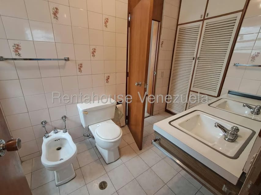 Apartamento (Duplex) en Venta en San Bernardino, Distrito Metropolitano - 44