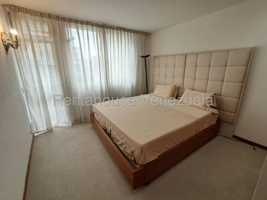 Apartamento (Duplex) en Venta en San Bernardino, Distrito Metropolitano - 47