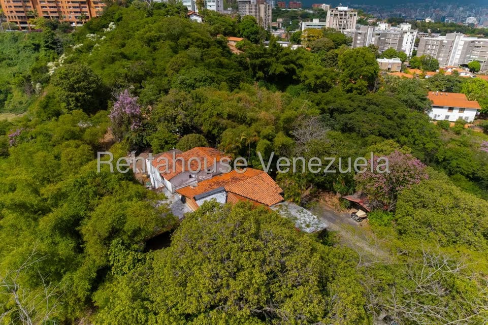 Terreno (Residencial) en Venta en Los Campitos, Distrito Metropolitano - 4